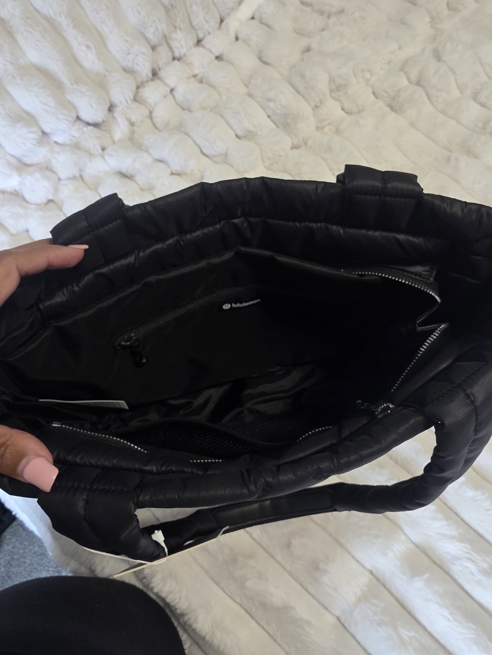Lululemon Quilty Pleasures Tote BagMedium 12L - Picture 5 of 9